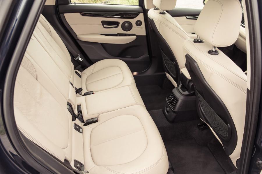 BMW 218d Active Tourer 2014 года  (UK) (фото 62 из 85)